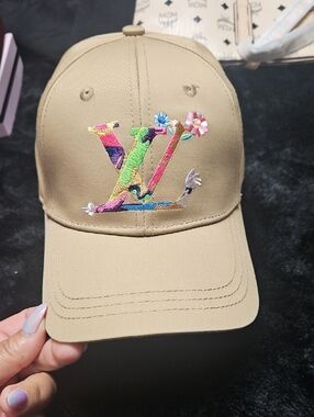 Unisex Beige Cap with Multicolor Embroidery